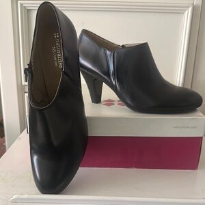 Naturalizer Women's Black Heeled Shoes